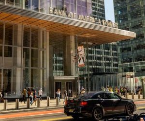 金、石油、農産物、工業用金属などの商品は、ポートフォリオの多様化やインフレヘッジの機会を提供しますが、価格変動、地政学的緊張、需給ショックによる高リスク資産でもあります。重要なのは、明確な戦略と市場の根底にある要因の理解に基づき、財務の安定性を損なわない資金のみで投資することです。